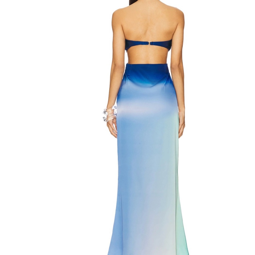 Baobab - Elegant Blue Ombre Strapless Dress